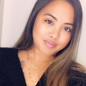 Meet your Posher, Cassandra